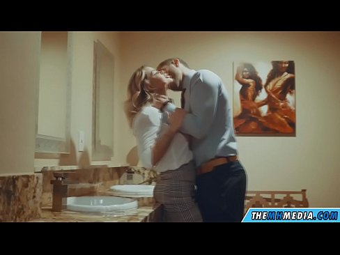 ❤️ Kun povekas blondi viettelee sinut julkisessa vessassa ☑ Just porn at porn fi.hentaisea-com.ru ️❤